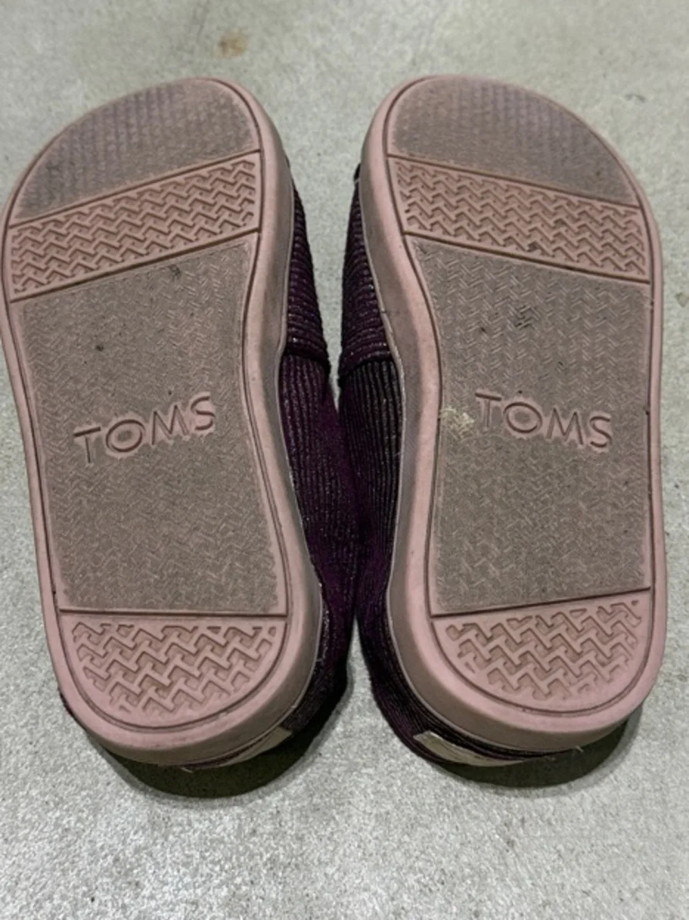 Toms Kids Slip-On Moccasins in Burgundy 13.5